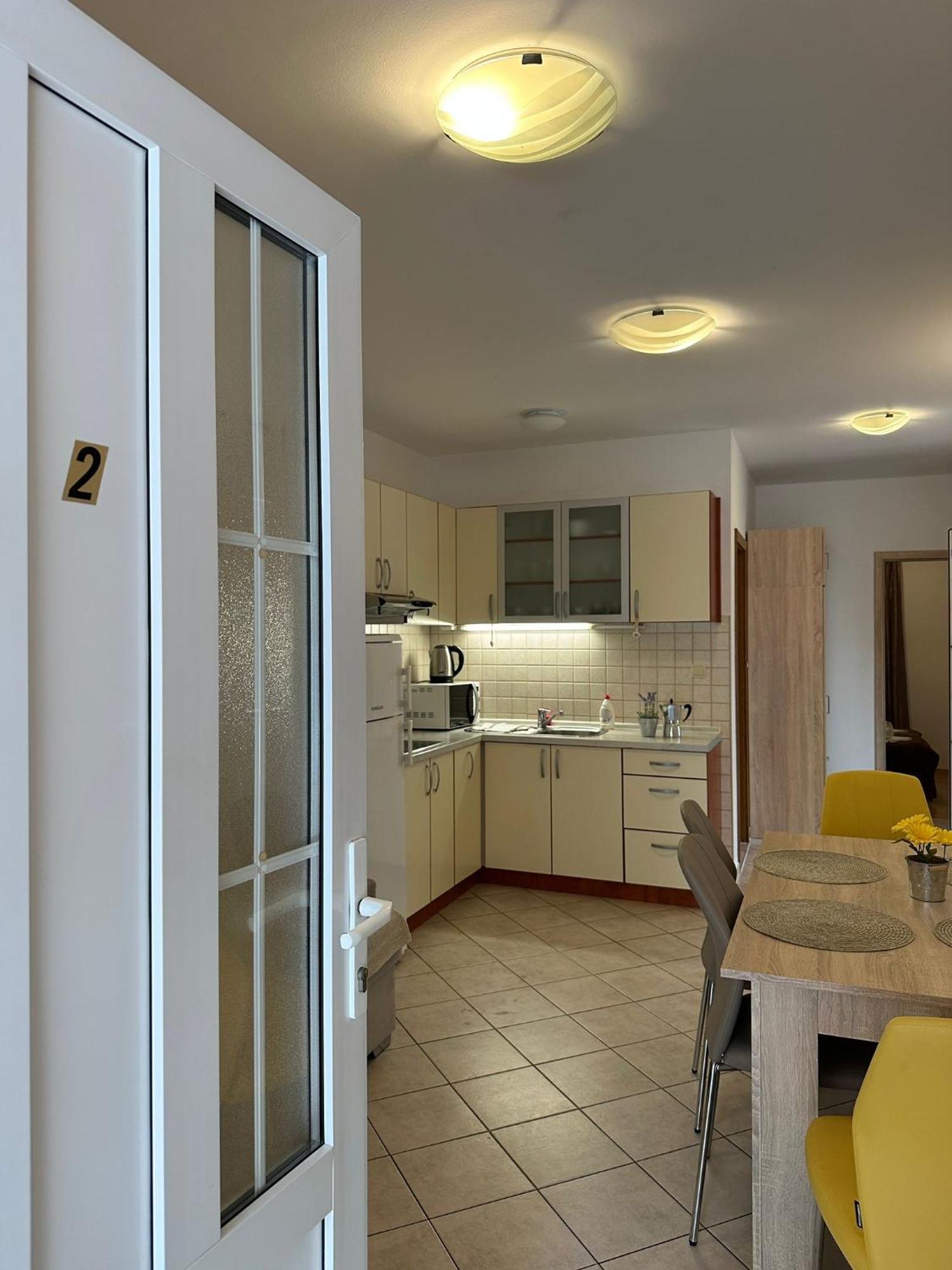 Apartmani Samec Новалья Экстерьер фото