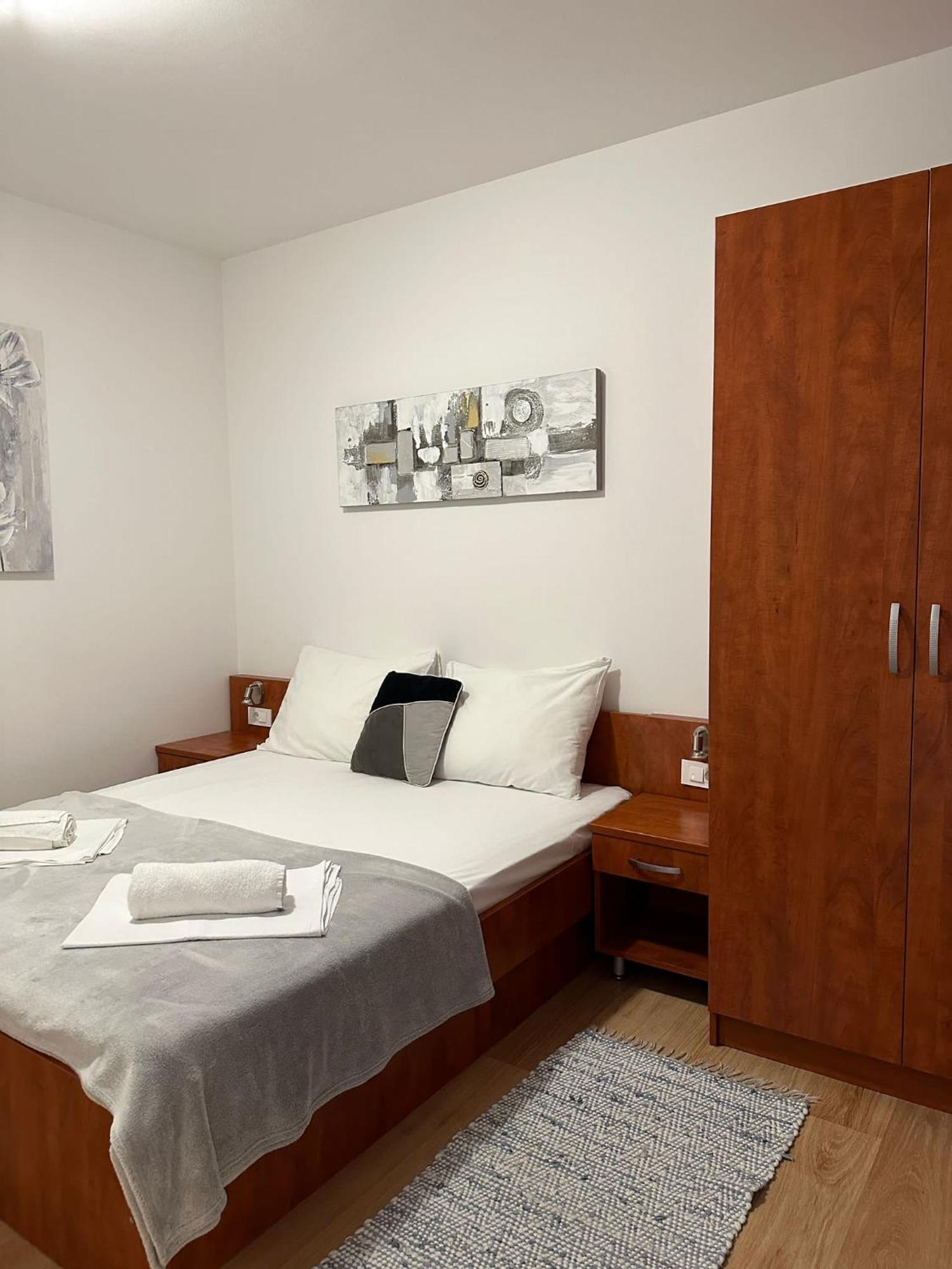 Apartmani Samec Новалья Экстерьер фото