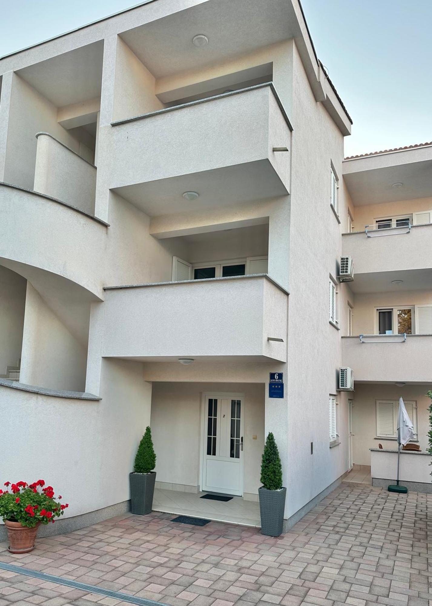 Apartmani Samec Новалья Экстерьер фото